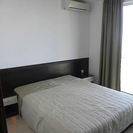 Apartcomplex New Tawn Διαμέρισμα Obzor