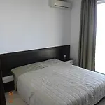 Apartcomplex New Tawn Apartman Obzor