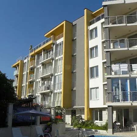 Apartcomplex New Tоwn Apartman