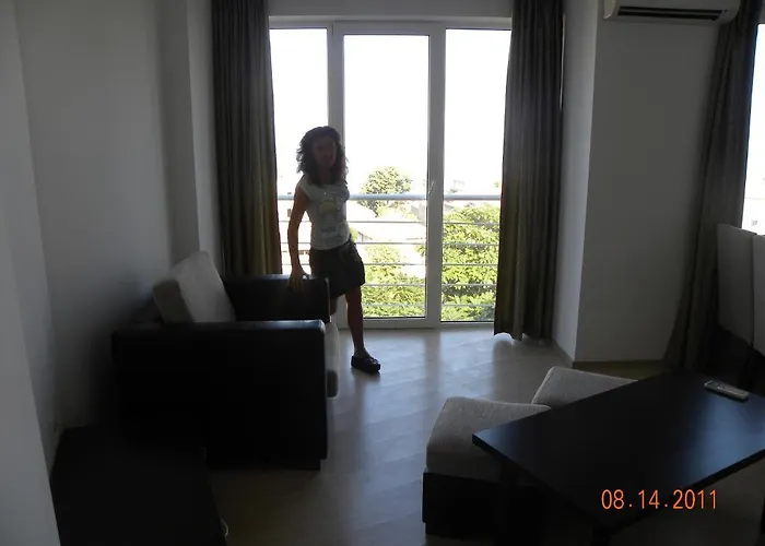 Apartcomplex New Tawn Obzor